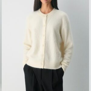 Aritzia cashmere crew